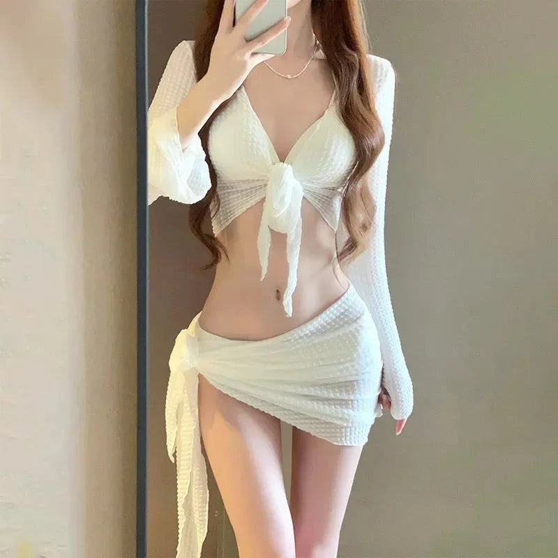 Costume da Bagno Donna 4 Pezzi Stile Coreano Bianco Nero Manica Lunga con Nodo Frontale e Gonna Copricostume 2025 – Perfetto per le Vacanze