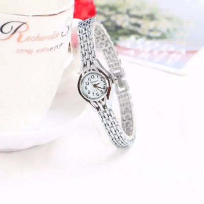 Orologio da polso dorato per donna Orologio da polso da donna di lusso con quadrante piccolo Orologio da donna al quarzo elegante in acciaio Regalo di moda reloj mujer