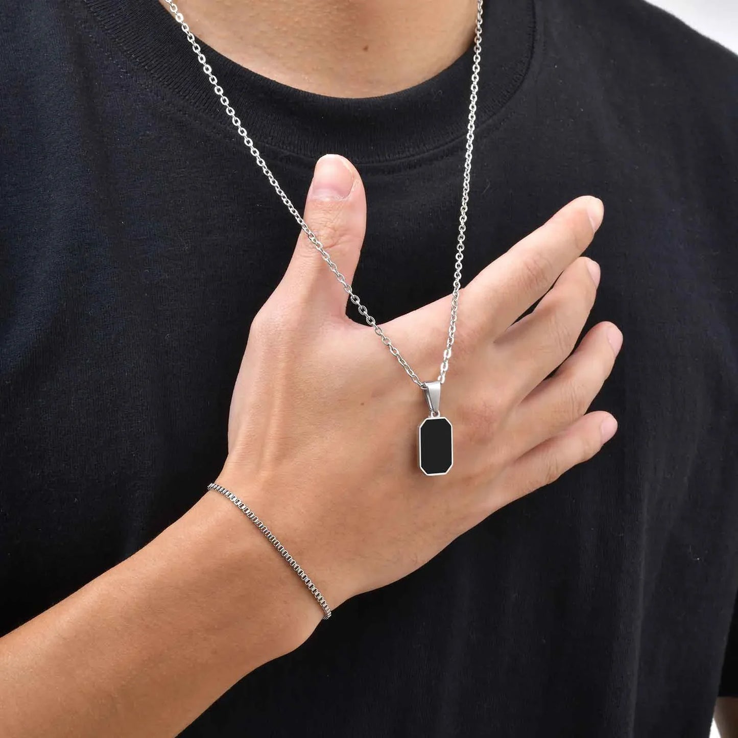 Vnox Set di 2 Pezzi Collana con Ciondolo e Bracciale da Uomo, Set di Gioielli in Acciaio Inossidabile Colore Nero Oro Argento, Regali di Gioielleria alla Moda