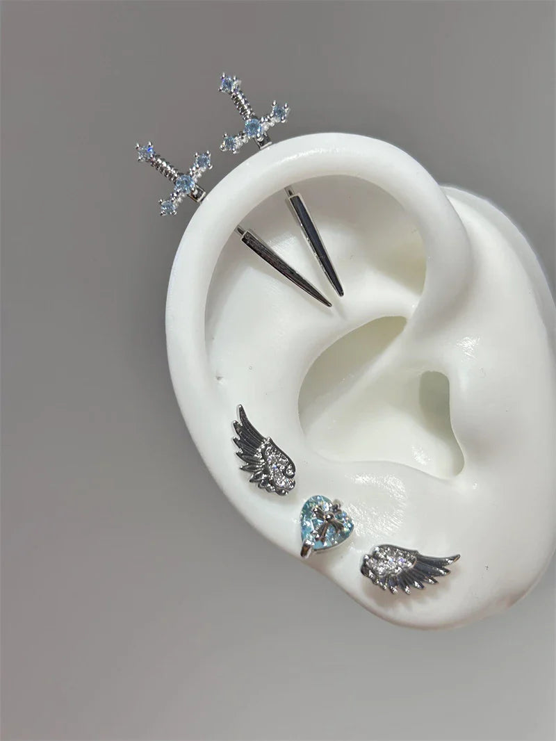 New Fashion Love Wings Cross Acciaio inossidabile Osso dell'orecchio Chiodo Zircone lucido Orecchino con filo alla moda per le donne Accessorio per piercing al corpo