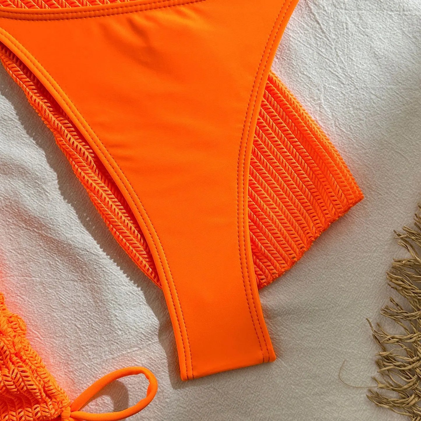 2026 Bikini sexy Costumi da bagno femminili Costumi da bagno a tre pezzi da donna Costumi da bagno da spiaggia Costumi da bagno Bikini brasiliano Set Bagnante da piscina
