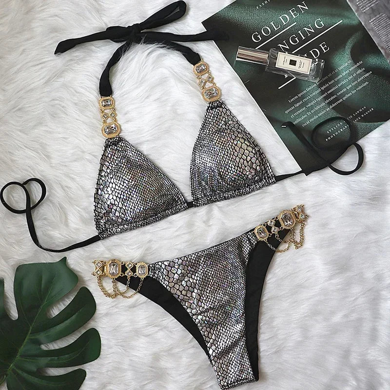 Catene di metallo con scollo all'americana Strass Diamante Bikini Costume da bagno donna Costumi da bagno femminili Due pezzi Bikini set Costume da bagno brasiliano Swim
