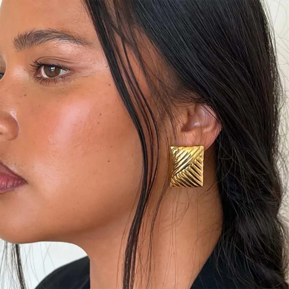 Orecchini a Perno Geometrici a Forma di C Multistrato Placcati in Oro 18K, Antiruggine, in Acciaio Inossidabile per Donne