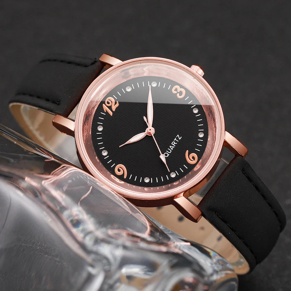 Orologio da donna alla moda con quadrante arabo, cinturino in pelle casual, orologi analogici al quarzo