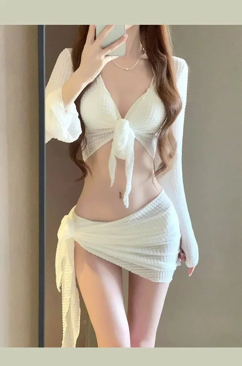 Costume da Bagno Donna 4 Pezzi Stile Coreano Bianco Nero Manica Lunga con Nodo Frontale e Gonna Copricostume 2025 – Perfetto per le Vacanze