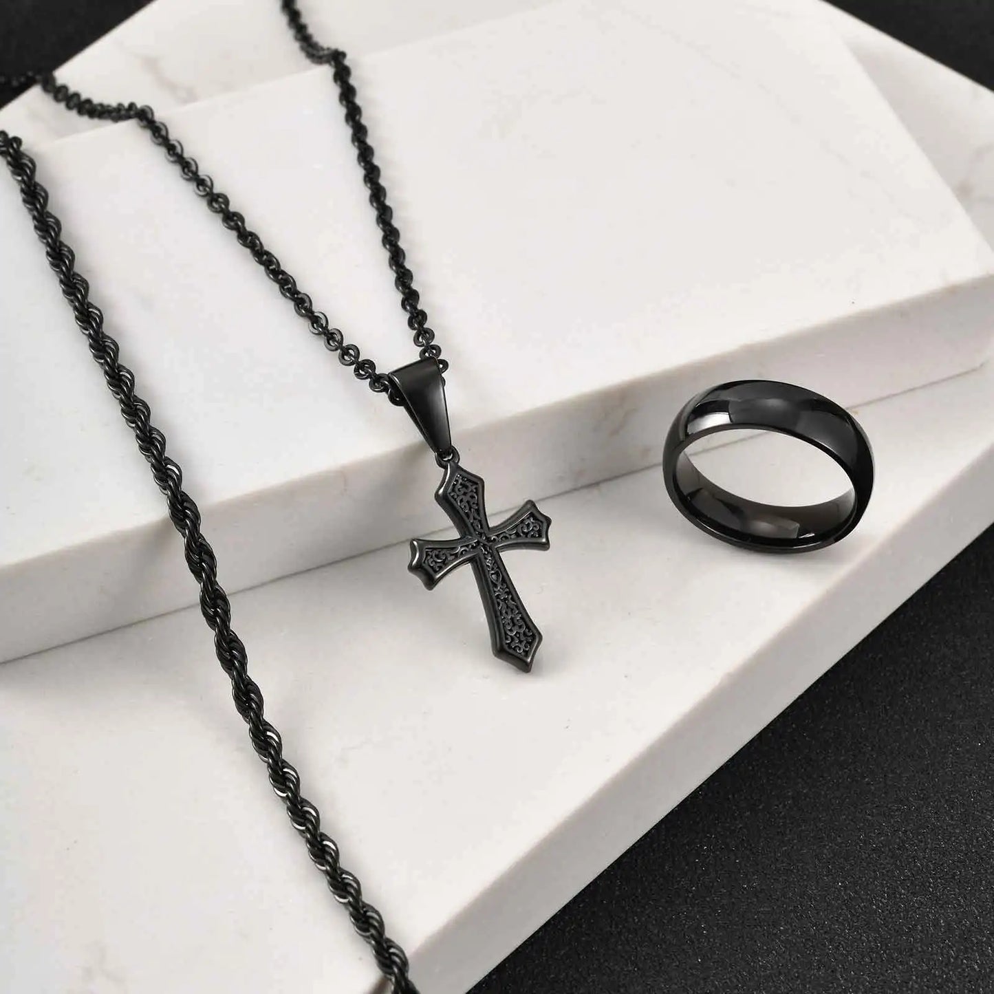 Set di Gioielli Hip Hop da Uomo 3 Pezzi, Ciondolo a Croce in Acciaio Inossidabile, Bracciale con Catena a Corda Intrecciata, Set di Gioielli Regalo per Papà, Figlio, Marito