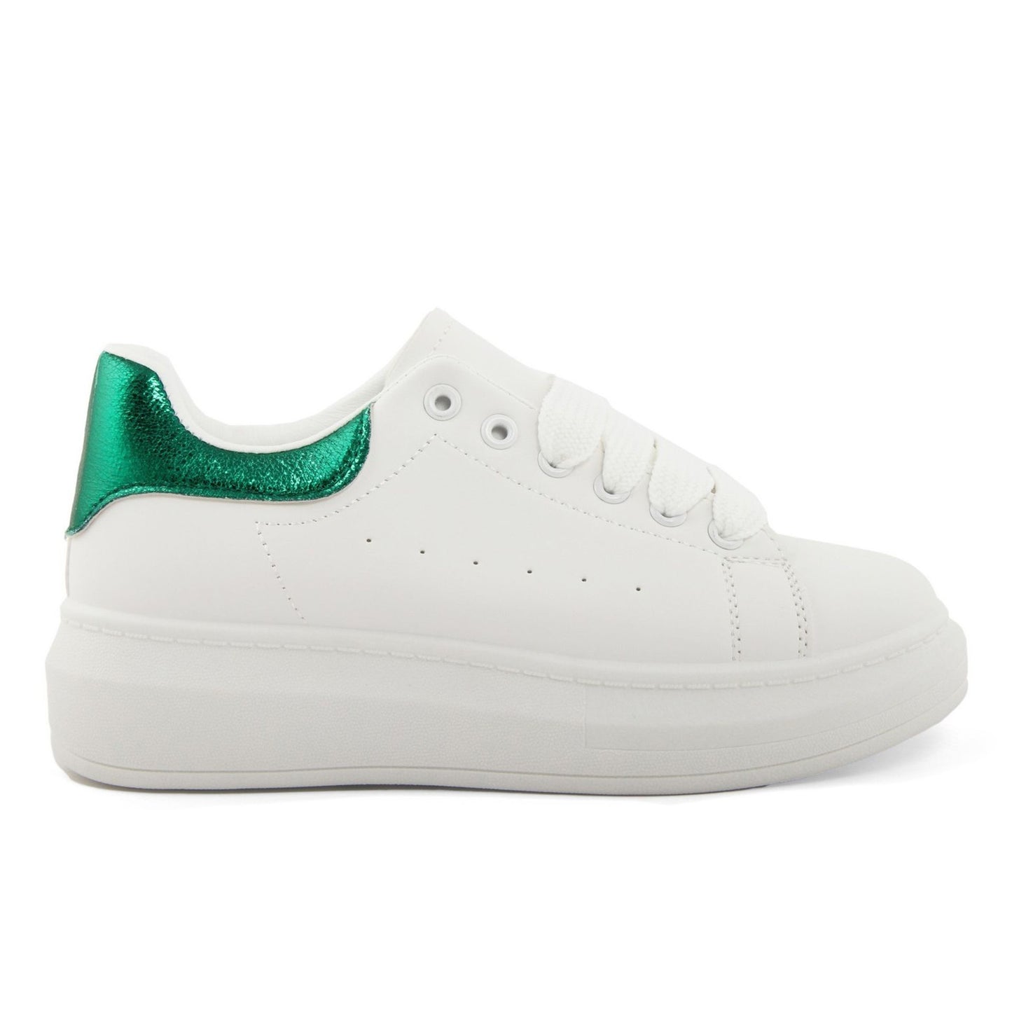 Zapatillas deportivas con actitud de moda 