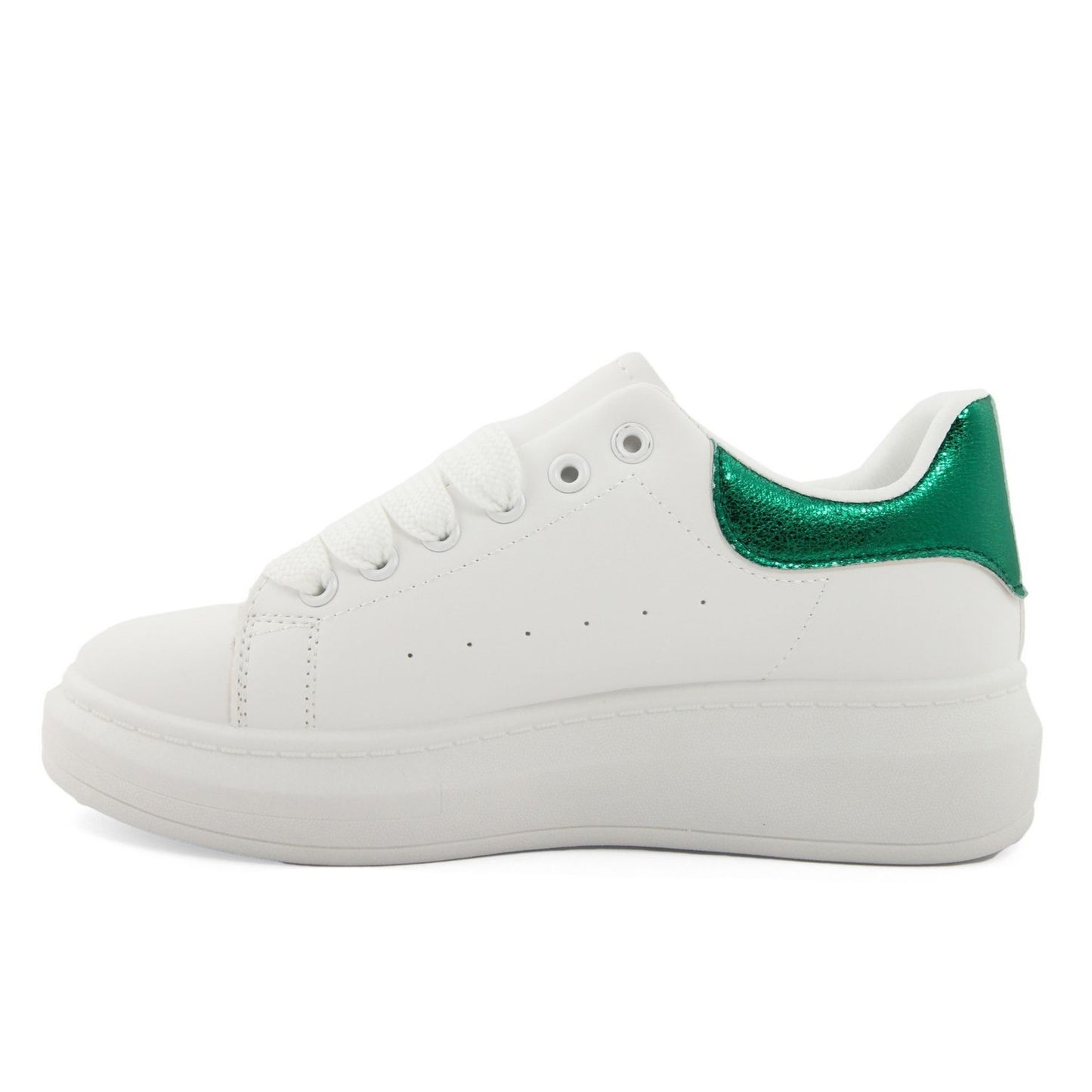 Zapatillas deportivas con actitud de moda 