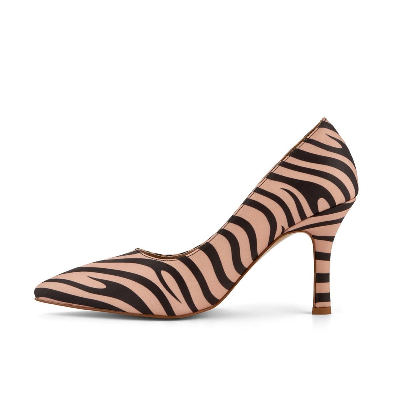 Zapatos de tacón con actitud de moda 